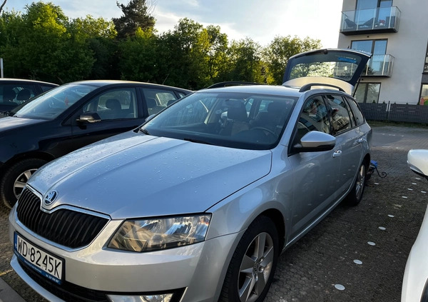 Skoda Octavia cena 41000 przebieg: 134548, rok produkcji 2015 z Łomianki małe 277